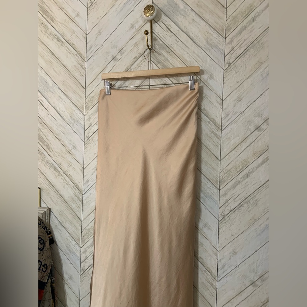Love Sadie champagne satin maxi skirt - Picture 3 of 6